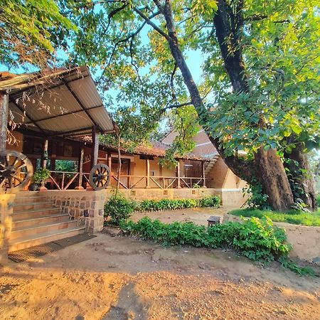 Surwahi Social Ecoestate Kānha エクステリア 写真