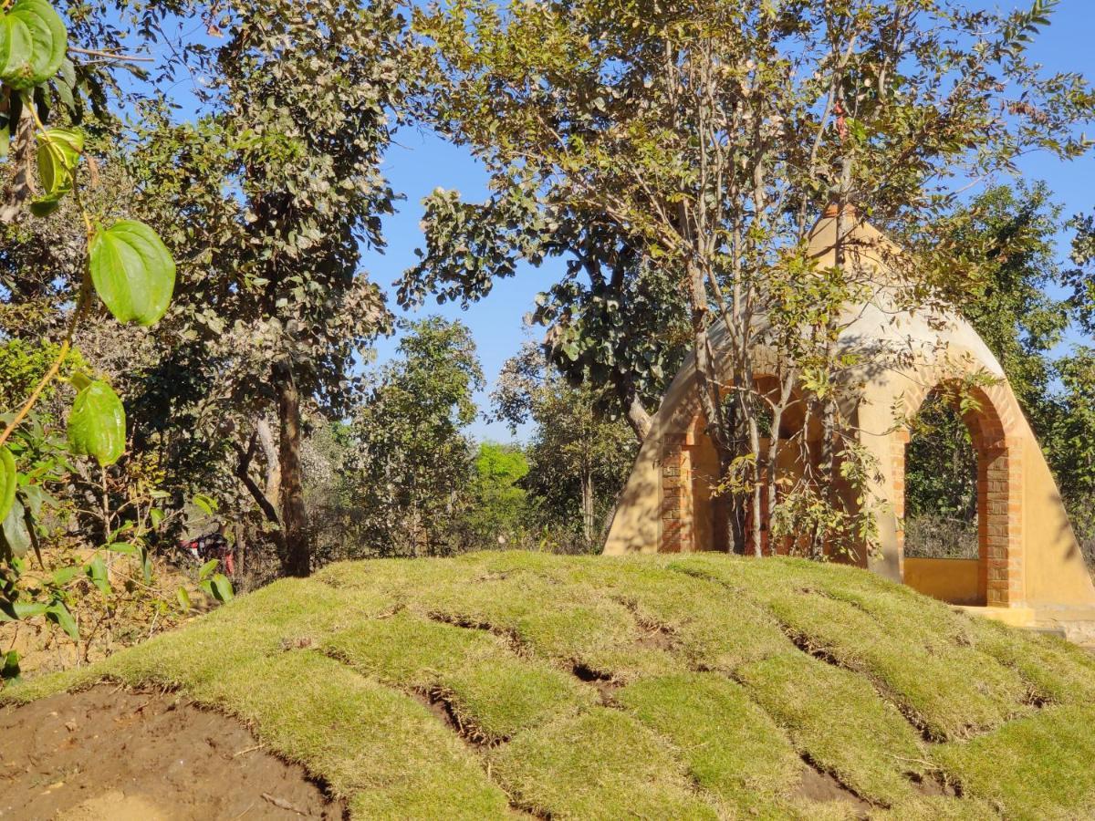 Surwahi Social Ecoestate Kānha エクステリア 写真