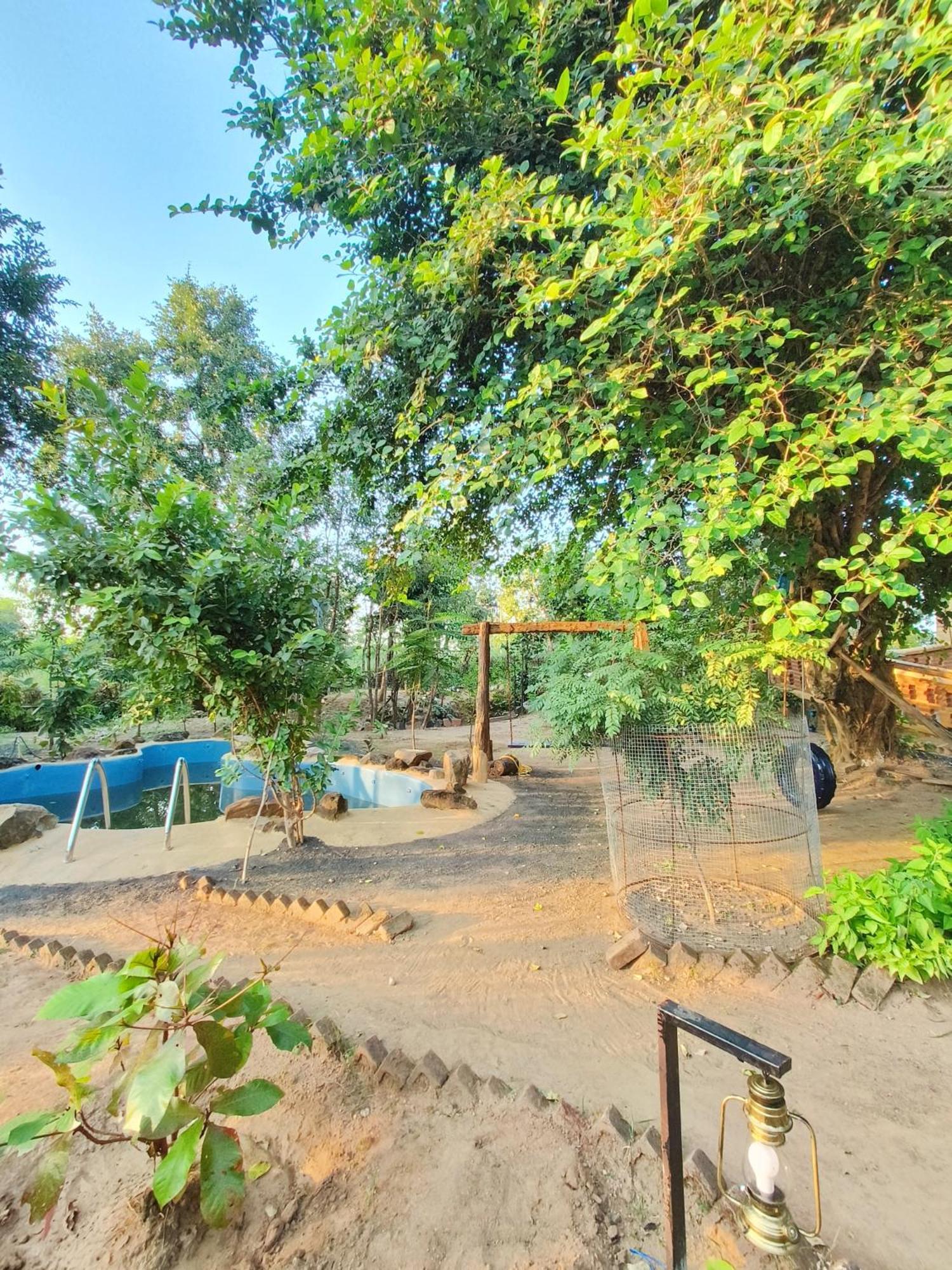 Surwahi Social Ecoestate Kānha エクステリア 写真